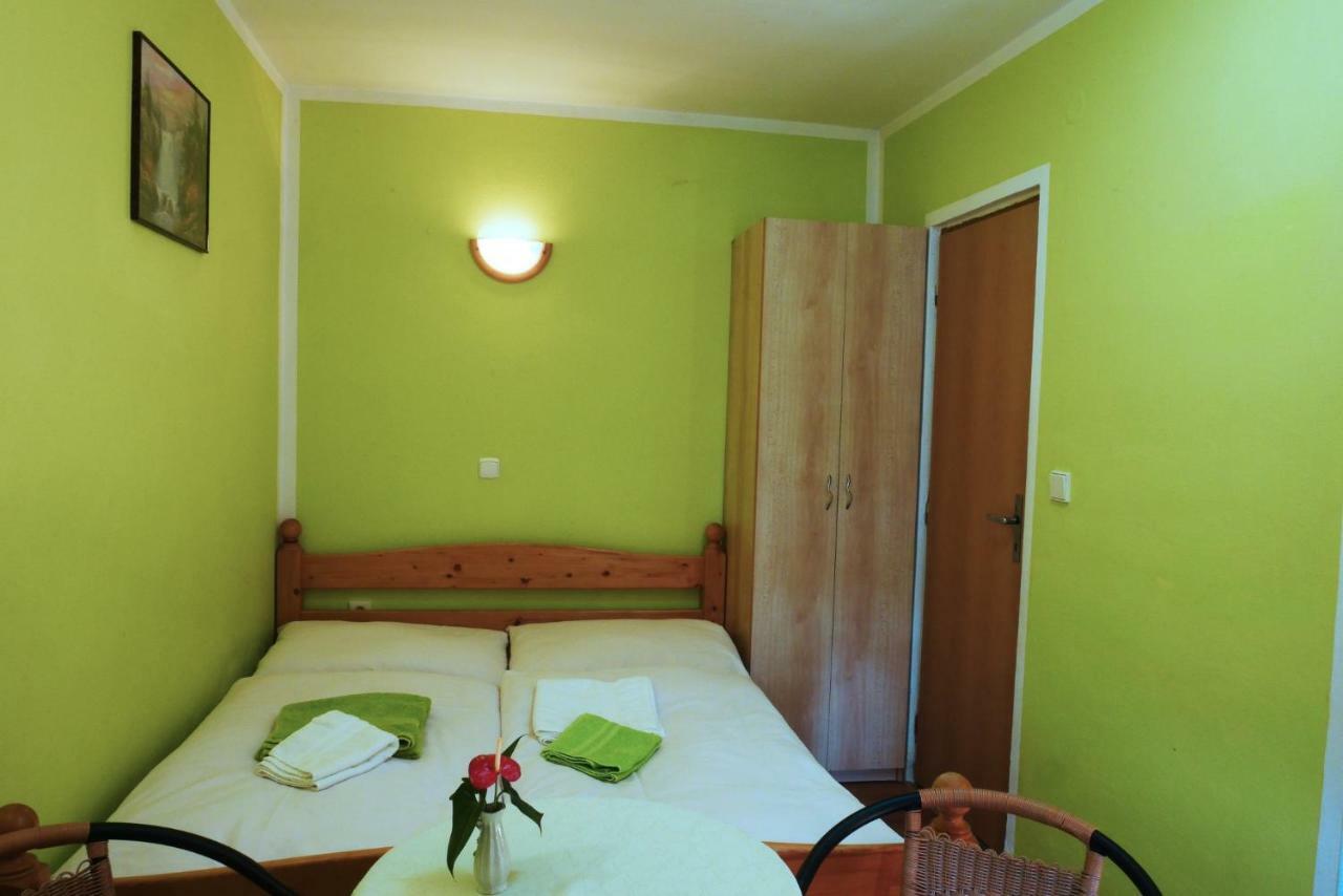 Apartman Pri Zamocku Besenova Ngoại thất bức ảnh