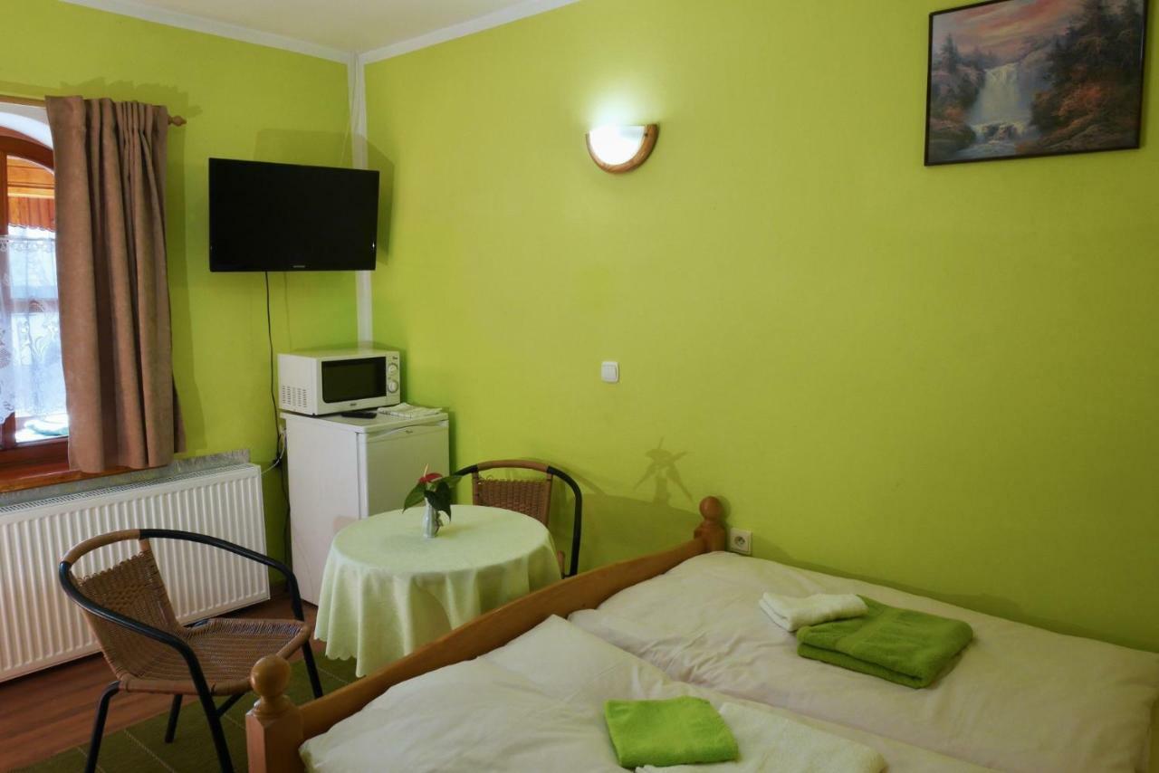 Apartman Pri Zamocku Besenova Ngoại thất bức ảnh